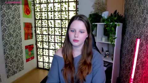 Snapshot of lana_moon__ chatting on 10-18-25, 08:59 Lana online show from 10-18-25, 08:59