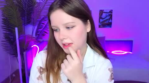 Snapshot of lana_moon__ chatting on 10-26-25, 01:55 Lana online show from 10-26-25, 01:55