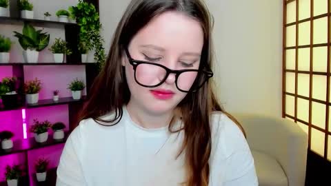 Snapshot of lana_moon__ chatting on 11-14-25, 02:21 Lana online show from 11-14-25, 02:21