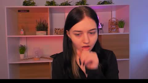 lana_of online show from 10-25-25, 08:33