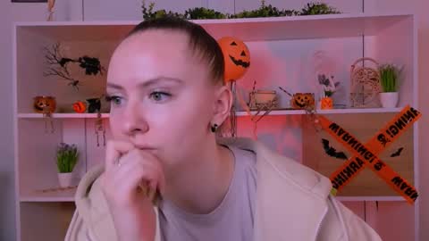 lana_of online show from 11-03-25, 05:42