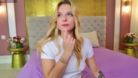 Snapshot of lana_sparks chatting on 09-11-25, 09:20 Lana online show from 09-11-25, 09:20