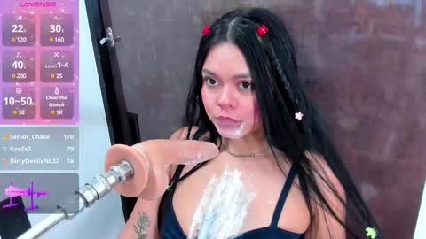 Snapshot of lana_valkova chatting on 02-11-25, 06:11 Lana online show from 02-11-25, 06:11