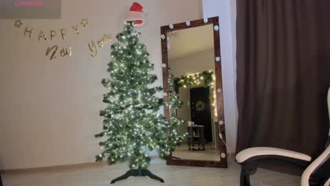 Snapshot of lana_younes chatting on 12-13-24, 08:30 Lana online show from 12-13-24, 08:30