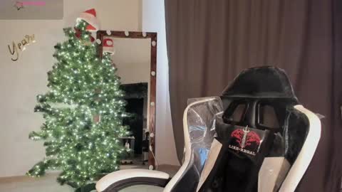 Snapshot of lana_younes chatting on 01-24-25, 10:53 Lana online show from 01-24-25, 10:53