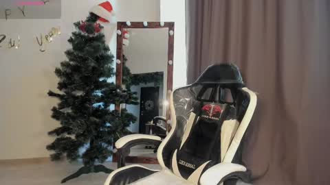 Snapshot of lana_younes chatting on 02-17-25, 09:46 Lana online show from 02-17-25, 09:46