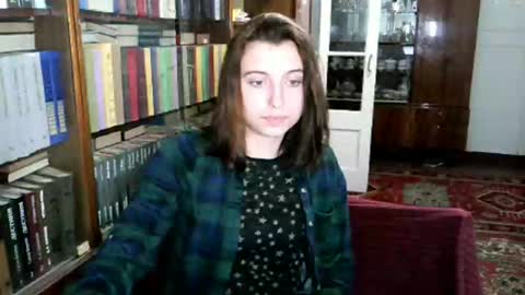 Snapshot of lanabeils chatting on 11-03-25, 08:32 Lana online show from 11-03-25, 08:32