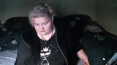 lanacat555 online show from 10-30-25, 10:43