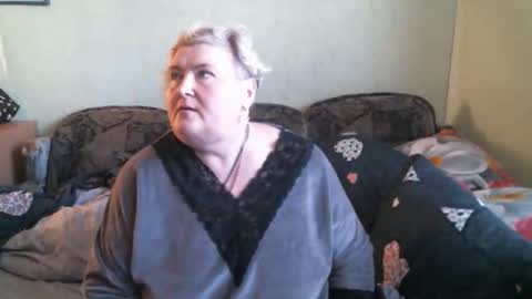 lanacat555 online show from 10-31-25, 11:44