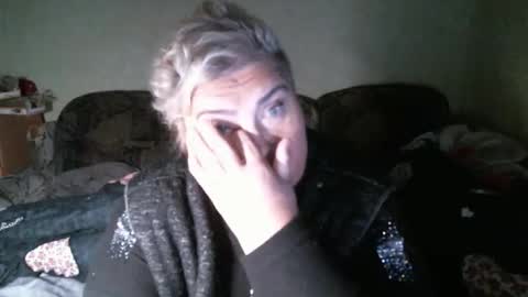 lanacat555 online show from 12-14-25, 10:58