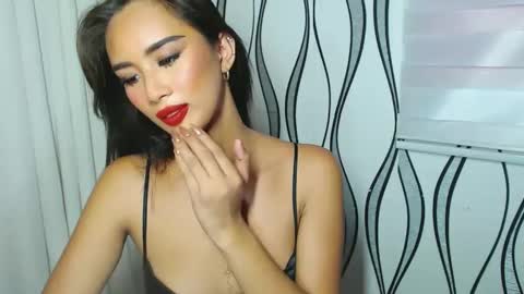 Snapshot of lanadel_hilton chatting on 12-03-24, 12:24 Lana online show from 12-03-24, 12:24