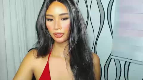 Snapshot of lanadel_hilton chatting on 12-31-24, 12:21 Lana online show from 12-31-24, 12:21