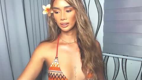 Snapshot of lanadel_hilton chatting on 02-07-25, 09:16 Lana online show from 02-07-25, 09:16