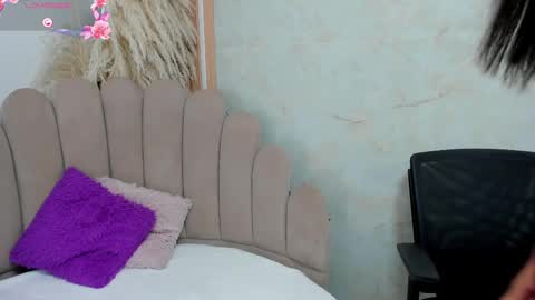 lana online show from 09-30-25, 04:17