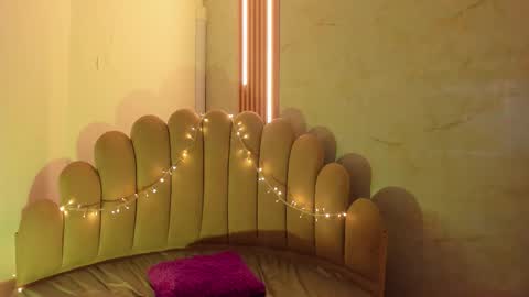 lana online show from 11-04-25, 04:55