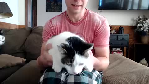 Snapshot of lancehardin chatting on 02-04-25, 03:15 Lance online show from 02-04-25, 03:15