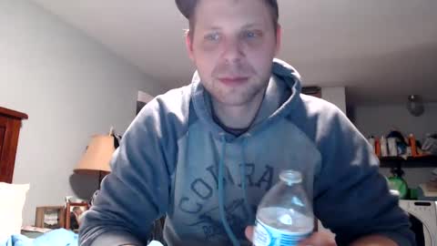 Snapshot of lancehardin chatting on 03-12-25, 11:44 Lance online show from 03-12-25, 11:44