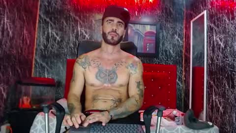 Snapshot of lancelot_benwick chatting on 02-21-25, 08:40 Lancelot Benwick online show from 02-21-25, 08:40