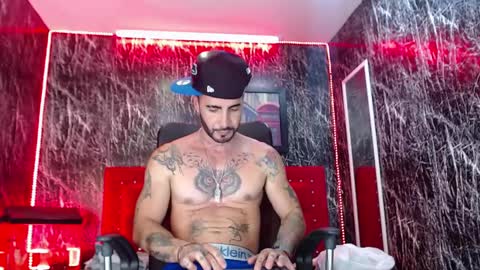 Snapshot of lancelot_benwick chatting on 02-23-25, 08:44 Lancelot Benwick online show from 02-23-25, 08:44