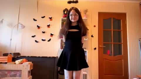 Alex online show from 10-31-25, 07:31