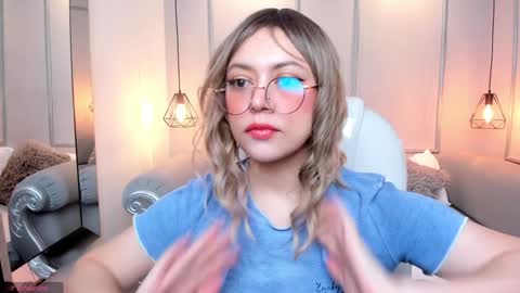 Lanna online show from 12-30-24, 11:48