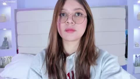 Lanna online show from 03-03-25, 11:44