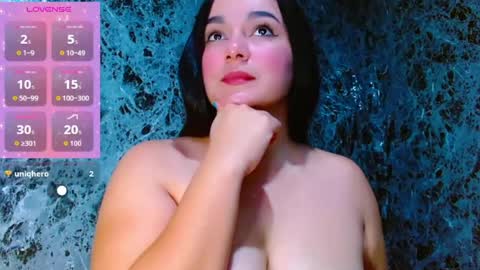 Snapshot of lanna_belle28 chatting on 07-15-26, 02:11 Lanna online show from 07-15-26, 02:11