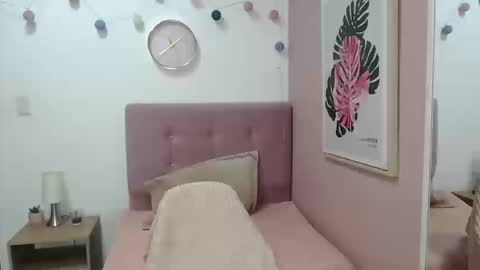 Lanna online show from 03-25-26, 01:17