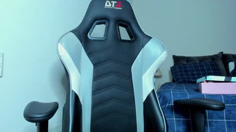 Lanna online show from 01-08-25, 01:11