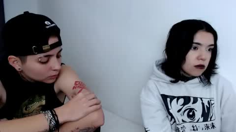 Snapshot of lannie_gonzales chatting on 02-16-25, 05:15 LANNIE   online show from 02-16-25, 05:15