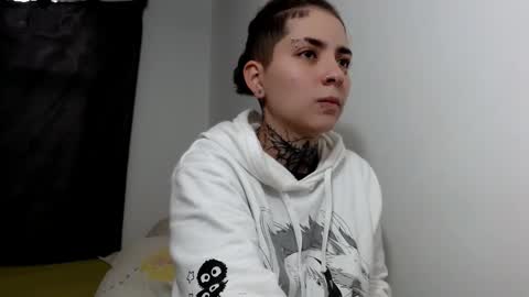 Snapshot of lannie_gonzales chatting on 03-04-25, 09:43 LANNIE   online show from 03-04-25, 09:43