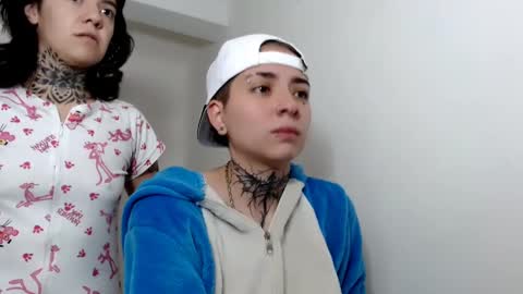 Snapshot of lannie_gonzales chatting on 03-06-25, 03:02 LANNIE   online show from 03-06-25, 03:02