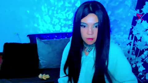 Snapshot of lannie_gonzales chatting on 09-26-25, 02:04 LANNIE   online show from 09-26-25, 02:04