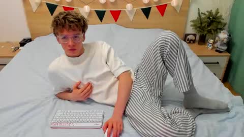 Snapshot of lanny_fandi chatting on 01-18-25, 12:26 Fandi online show from 01-18-25, 12:26