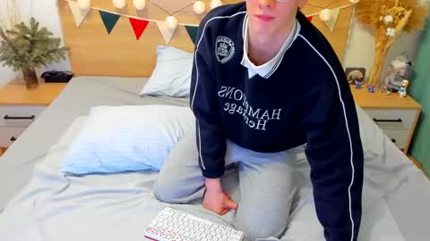 Snapshot of lanny_fandi chatting on 01-23-25, 06:35 Fandi online show from 01-23-25, 06:35