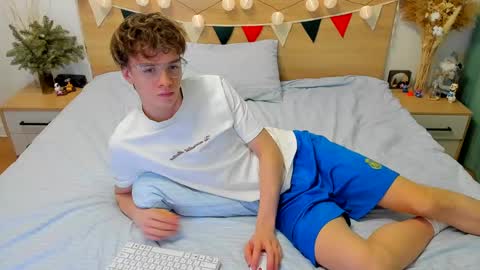 Snapshot of lanny_fandi chatting on 01-26-25, 05:02 Fandi online show from 01-26-25, 05:02