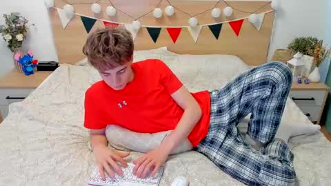 Snapshot of lanny_fandi chatting on 03-02-25, 01:16 Fandi online show from 03-02-25, 01:16