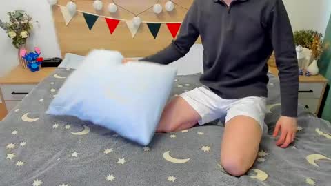 Snapshot of lanny_fandi chatting on 03-04-25, 07:08 Fandi online show from 03-04-25, 07:08