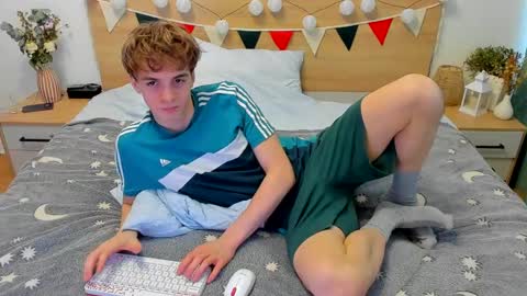 Snapshot of lanny_fandi chatting on 03-07-25, 12:01 Fandi online show from 03-07-25, 12:01