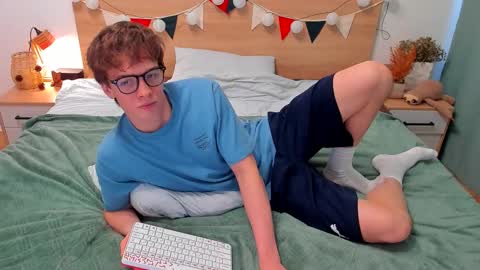 Snapshot of lanny_fandi chatting on 11-16-25, 09:59 Fandi online show from 11-16-25, 09:59