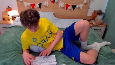 Snapshot of lanny_fandi chatting on 11-20-25, 08:36 Fandi online show from 11-20-25, 08:36