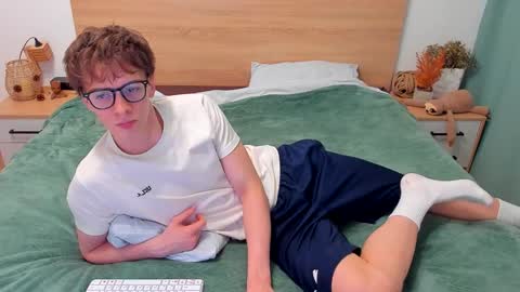 Snapshot of lanny_fandi chatting on 11-26-25, 11:33 Fandi online show from 11-26-25, 11:33