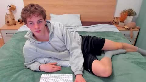 Snapshot of lanny_fandi chatting on 11-29-25, 10:51 Fandi online show from 11-29-25, 10:51