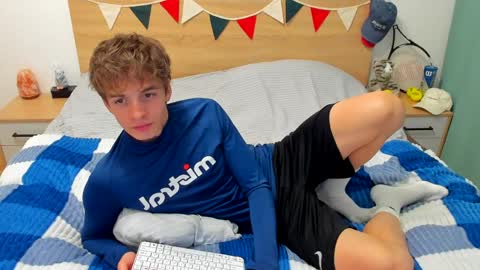 Fandi online show from 04-21-26, 03:50