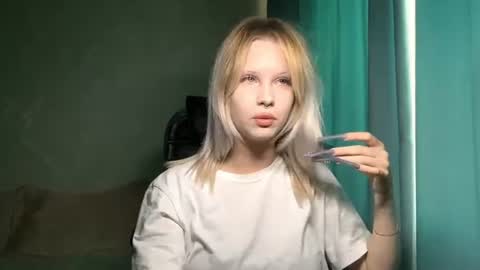 Snapshot of laquandameisinger chatting on 07-28-26, 12:48 Jessica online show from 07-28-26, 12:48