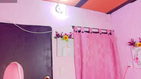 LARA online show from 04-24-26, 07:05