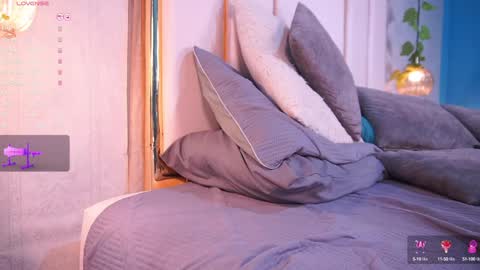 Snapshot of lara_giraldo chatting on 12-13-24, 04:54 Hello Guys I am Lara Giraldo  WELCOME To my room online show from 12-13-24, 04:54