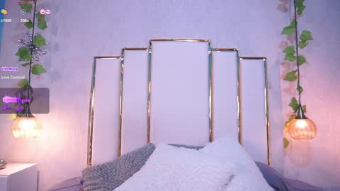 Snapshot of lara_giraldo chatting on 01-11-25, 04:38 Hello Guys I am Lara Giraldo  WELCOME To my room online show from 01-11-25, 04:38