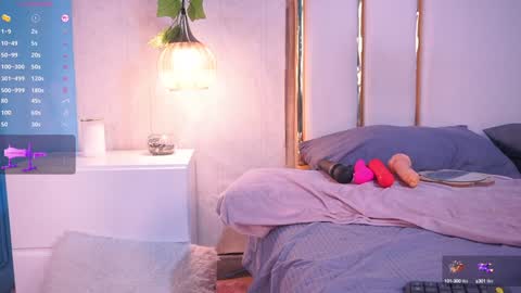 Snapshot of lara_giraldo chatting on 01-12-25, 10:02 Hello Guys I am Lara Giraldo  WELCOME To my room online show from 01-12-25, 10:02