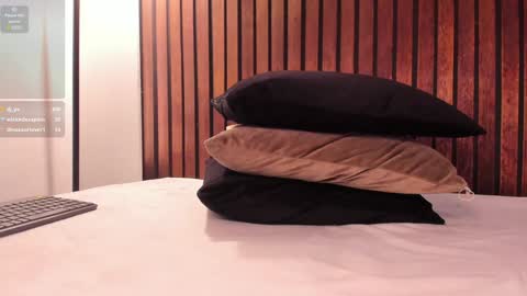 Lara  online show from 01-08-25, 09:42